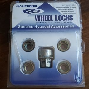 Universal Hyundai Wheel Lock Lugnuts